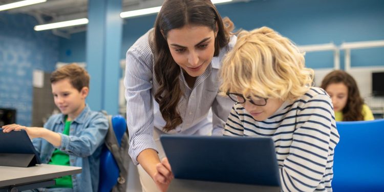 3 Failproof Tips for Teachers to Better Connect with Students