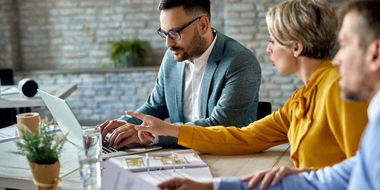 Top Qualities to Look for in a Nashville Financial Advisor