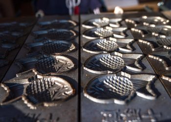 Drawing and stamping are two commonly used process methods in metal processing.