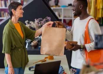 Conference Merch That Converts: How to Turn Giveaways into Growth